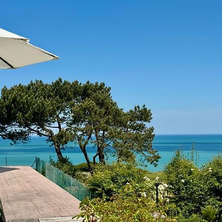 Hotel De La Terrasse ヴァランジュヴィル・シュル・メール エクステリア 写真
