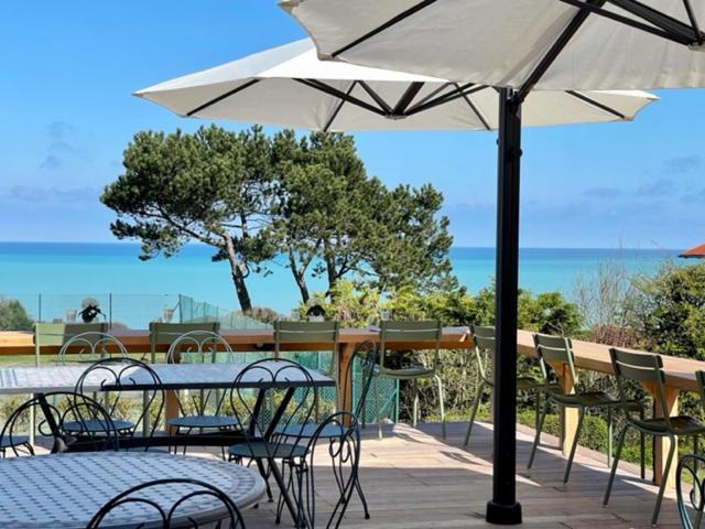 Hotel De La Terrasse ヴァランジュヴィル・シュル・メール エクステリア 写真