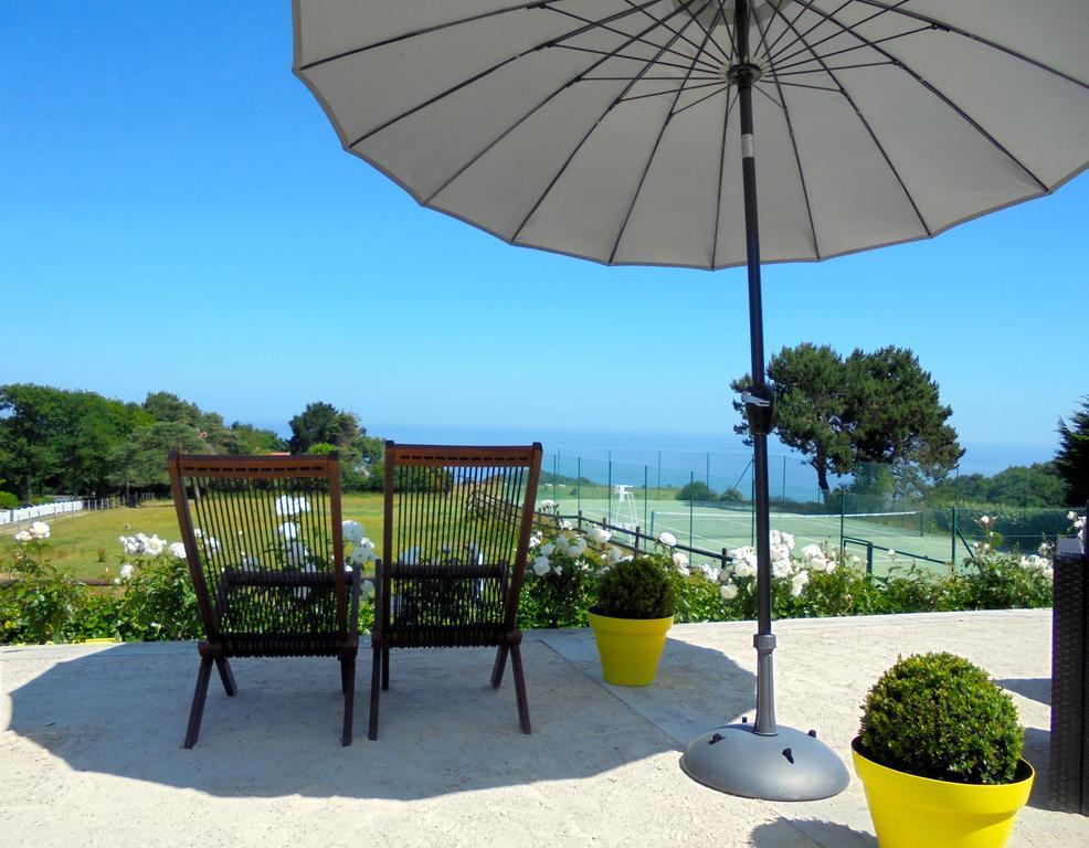 Hotel De La Terrasse ヴァランジュヴィル・シュル・メール エクステリア 写真